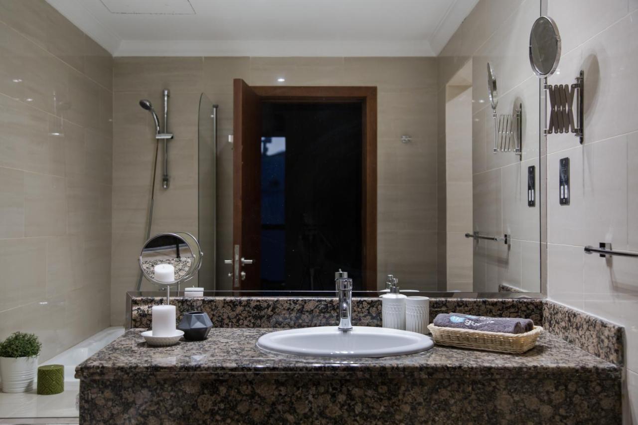 Ferienwohnung Higuests - Unique Duplex Penthouse In Jbr With Sea Views Dubai Exterior foto